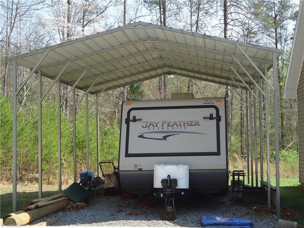 1052 Carson Road Pilot Mountain, NC 27041 - Photo 22 of 29 Gallery Image 22