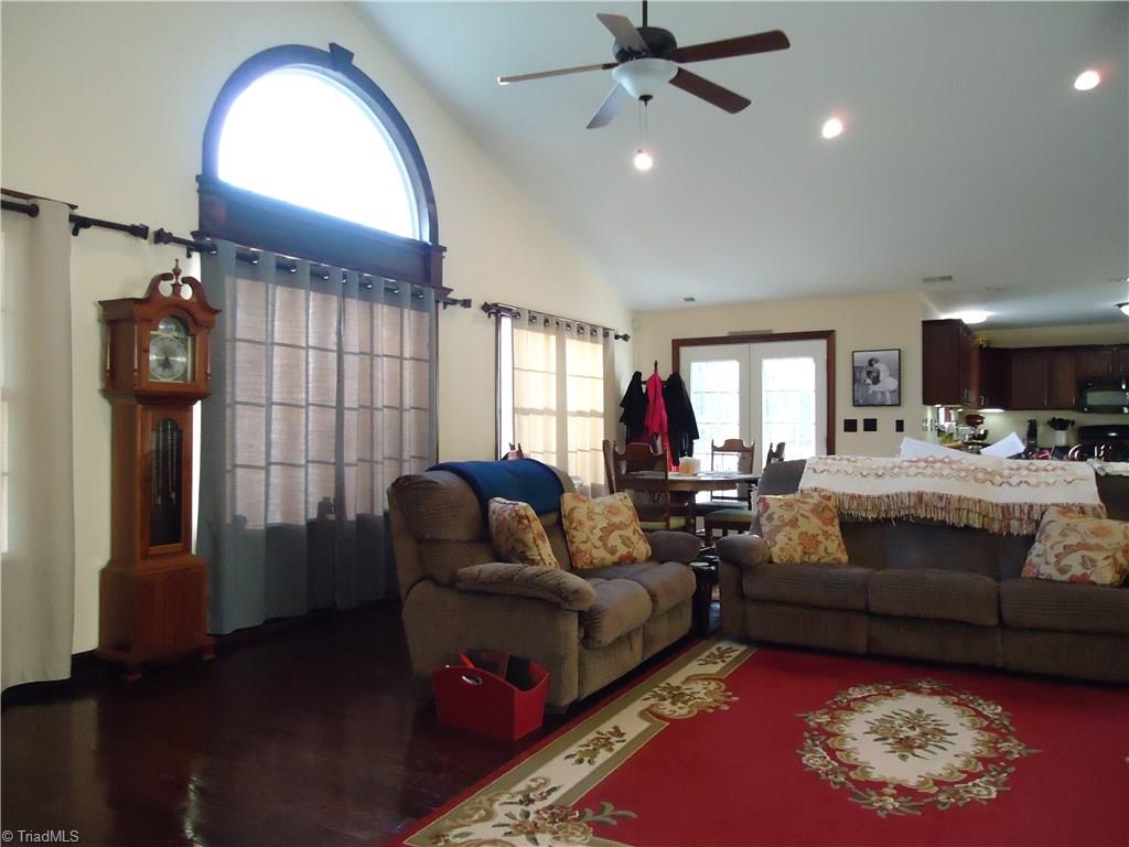 1052 Carson Road Pilot Mountain, NC 27041 - Photo 10 of 29 Living Room Vaulted Ceiling