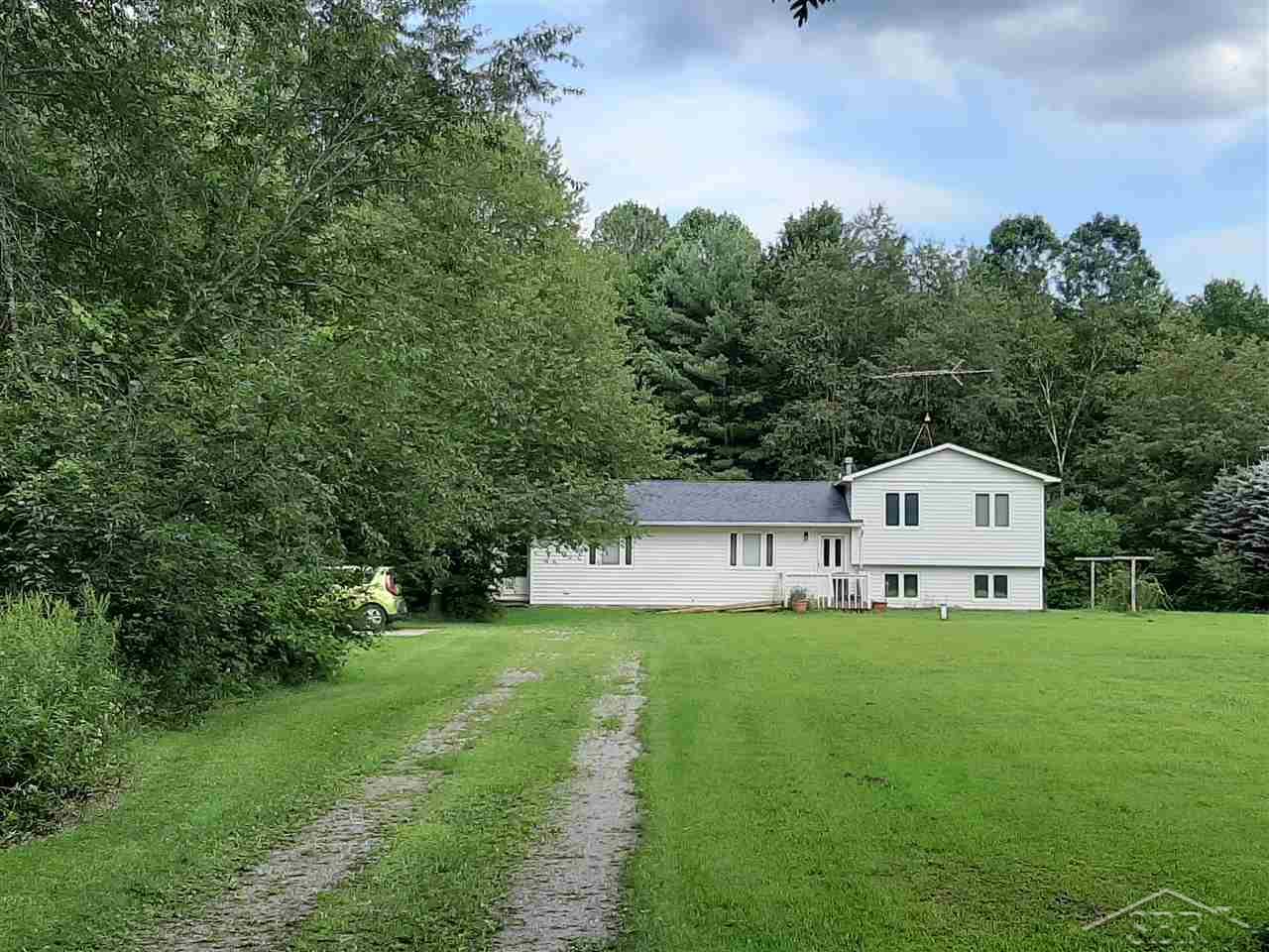 11237 Bell Road Burt, MI 48417 - Photo 1 of 8 50020182.JPG