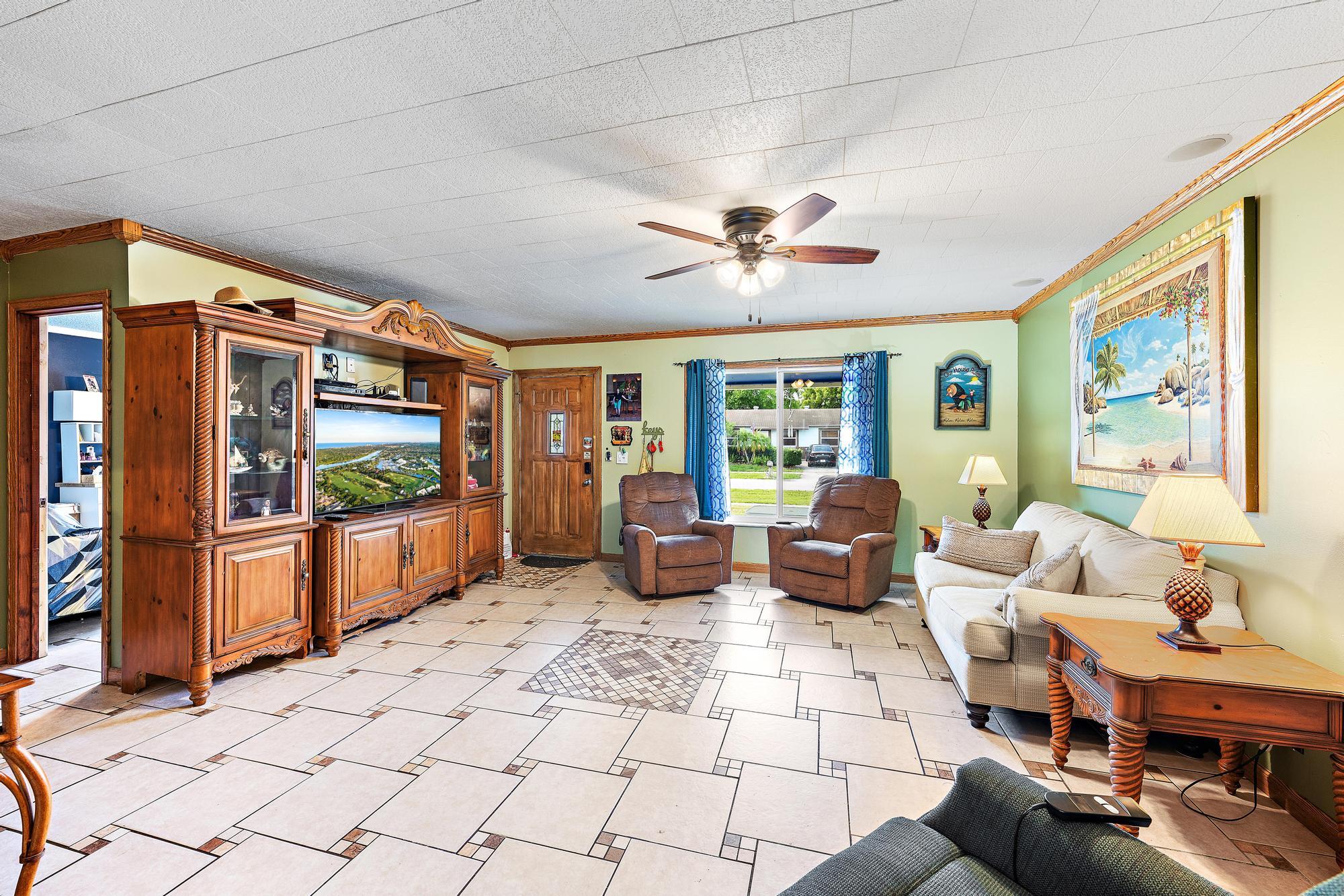 1005 Mohawk Street Jupiter, FL 33458 - Photo 12 of 19 1005 Mohawk St-6