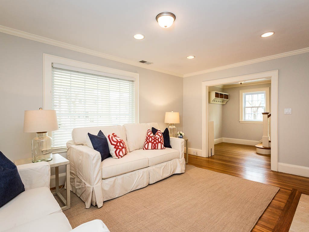 30 Farmcrest Avenue Lexington, MA 02421 - Photo 5 of 14 Gallery Image 5