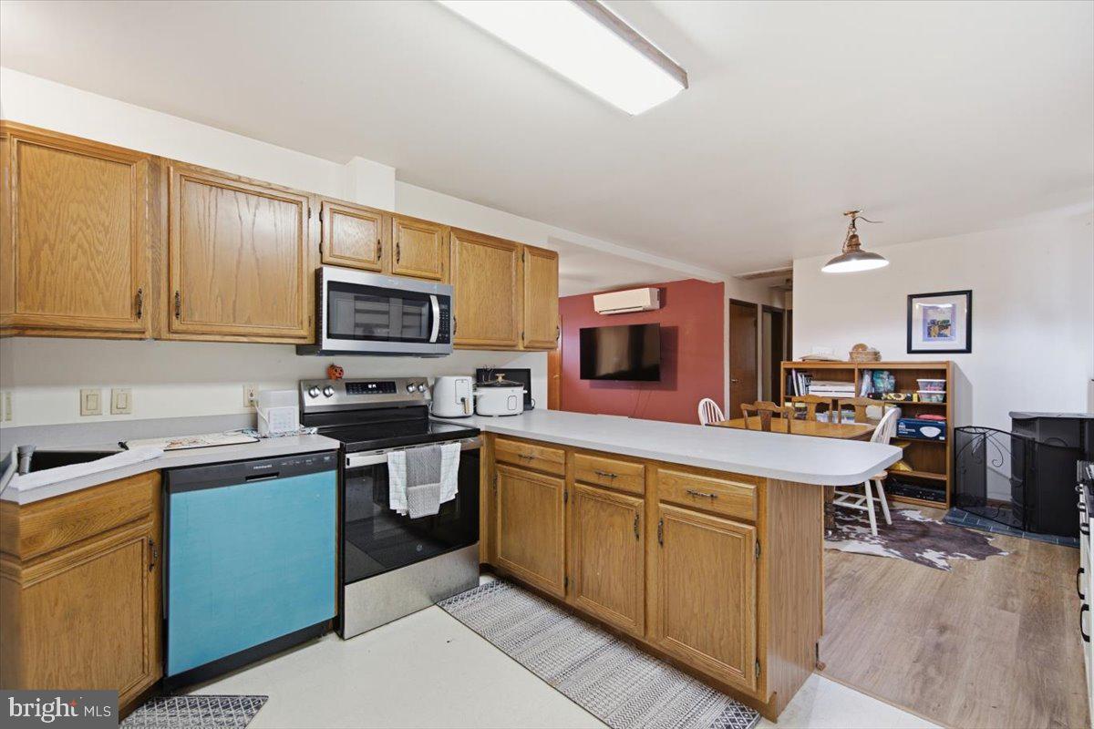 113 Chambers Street Preston, MD 21655 - Photo 11 of 25 10-Kitchen