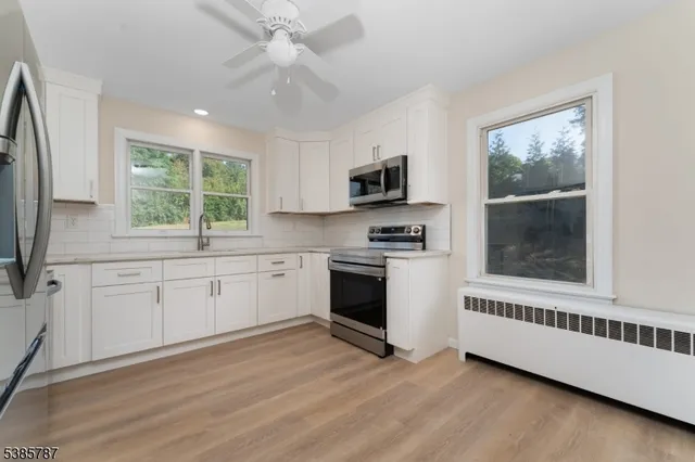 $500,000 | 4 Lingert Avenue, Clinton, NJ 08809