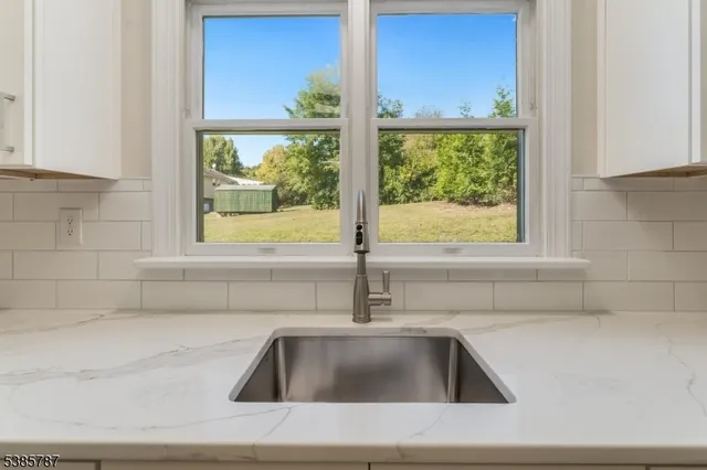 $500,000 | 4 Lingert Avenue, Clinton, NJ 08809