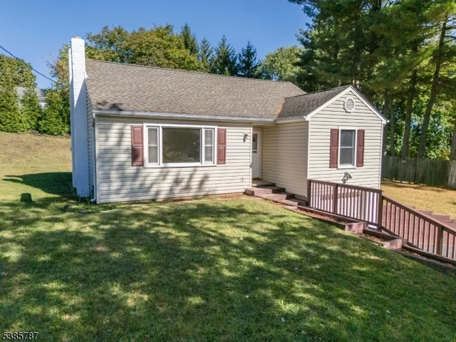 $500,000 | 4 Lingert Avenue, Clinton, NJ 08809