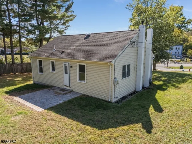 $500,000 | 4 Lingert Avenue, Clinton, NJ 08809