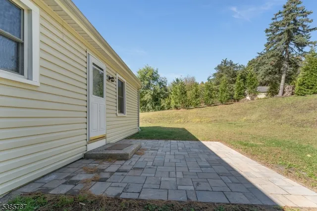 $500,000 | 4 Lingert Avenue, Clinton, NJ 08809