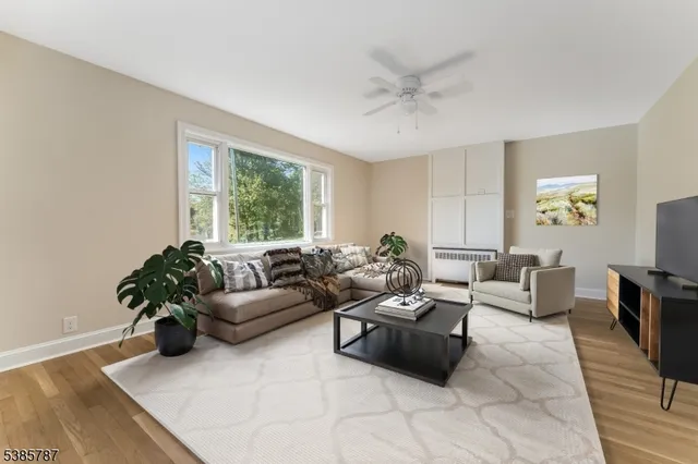 $500,000 | 4 Lingert Avenue, Clinton, NJ 08809