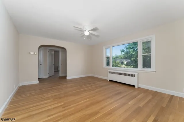 $500,000 | 4 Lingert Avenue, Clinton, NJ 08809