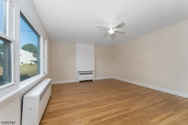 $500,000 | 4 Lingert Avenue, Clinton, NJ 08809