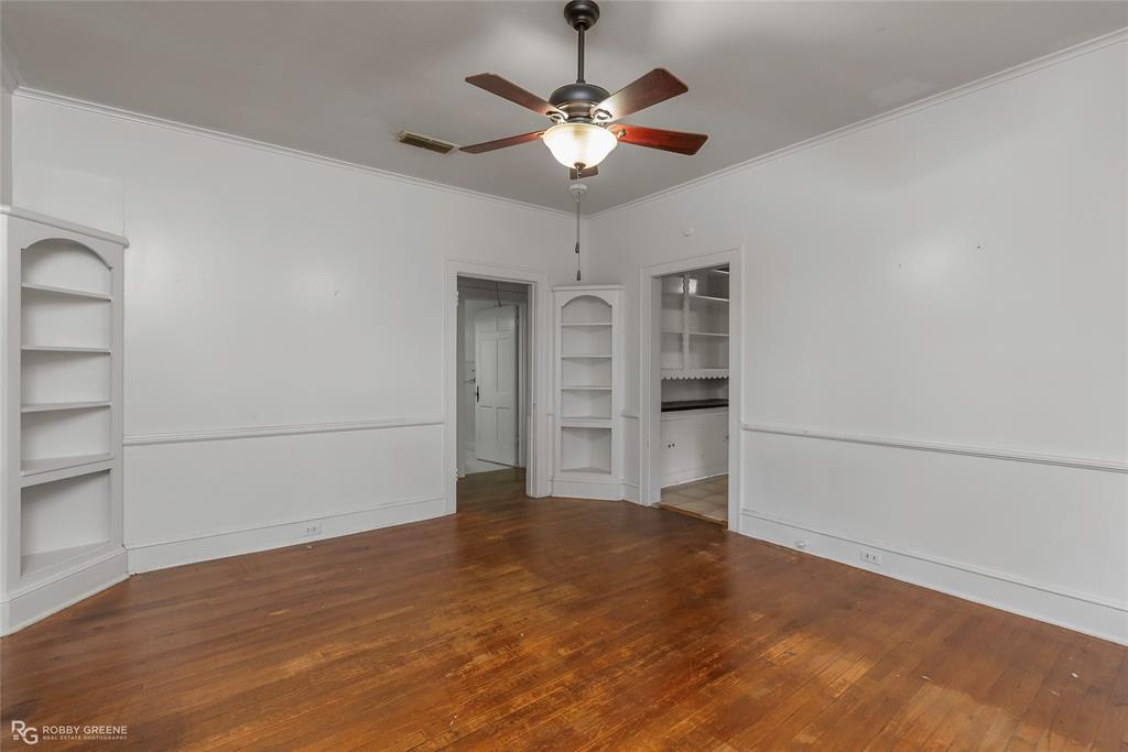 117 Merrick Street Shreveport, LA 71104 - Photo 12 of 25 a view of an empty room with a window