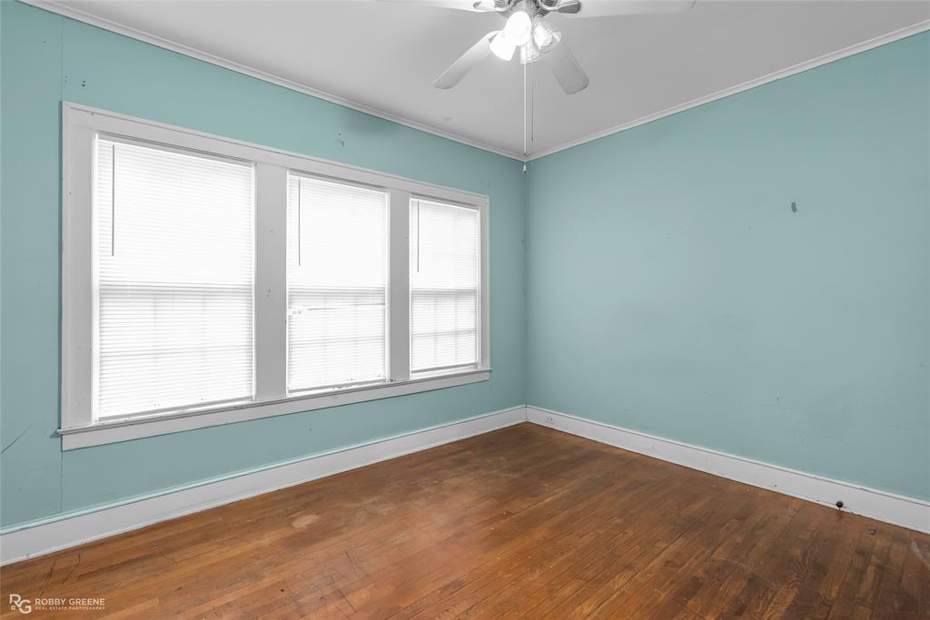 117 Merrick Street Shreveport, LA 71104 - Photo 23 of 25 an empty room with a window