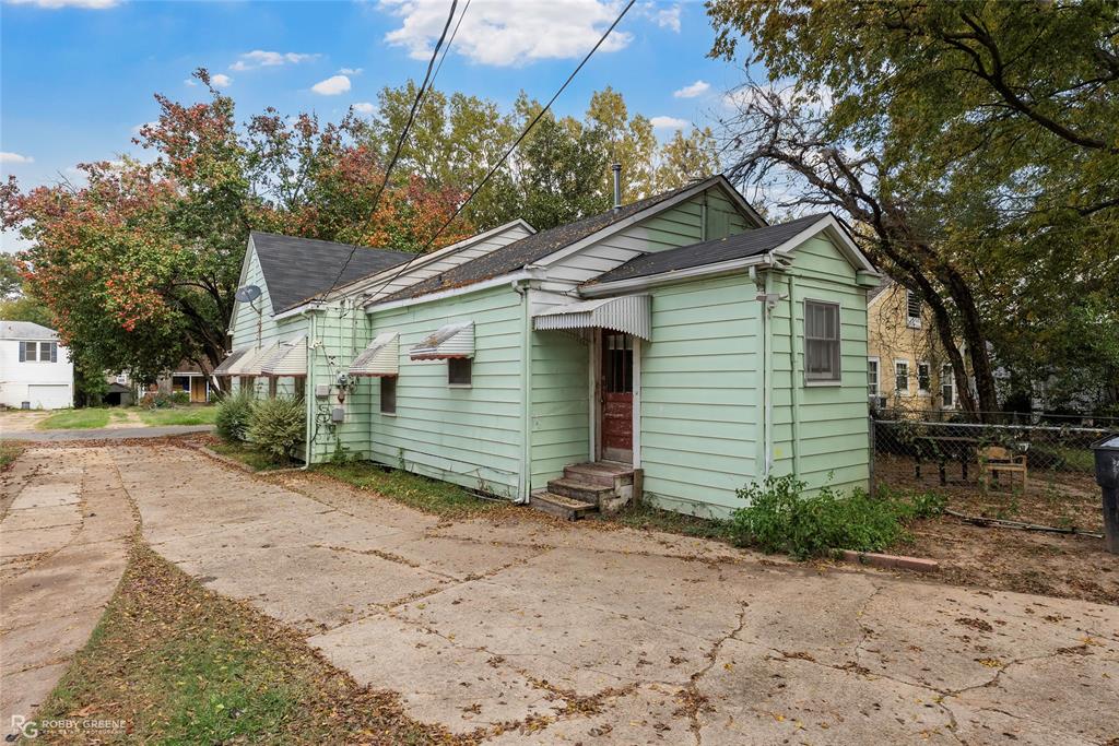 117 Merrick Street Shreveport, LA 71104 - Photo 7 of 25 a view of a house with a yard