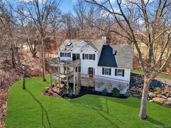 $699,000 | 15 Meadow Drive, Red Hook, NY 12571