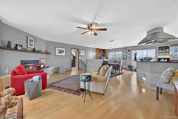 $699,000 | 15 Meadow Drive, Red Hook, NY 12571