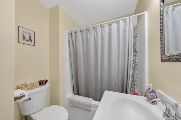 $699,000 | 15 Meadow Drive, Red Hook, NY 12571