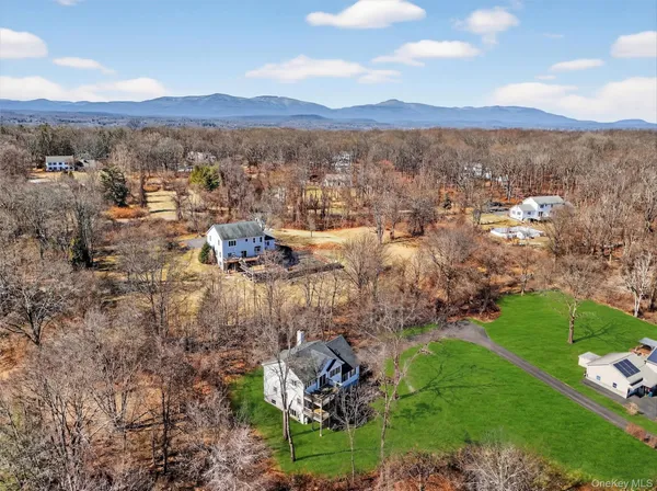 $699,000 | 15 Meadow Drive, Red Hook, NY 12571