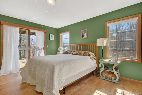 $699,000 | 15 Meadow Drive, Red Hook, NY 12571