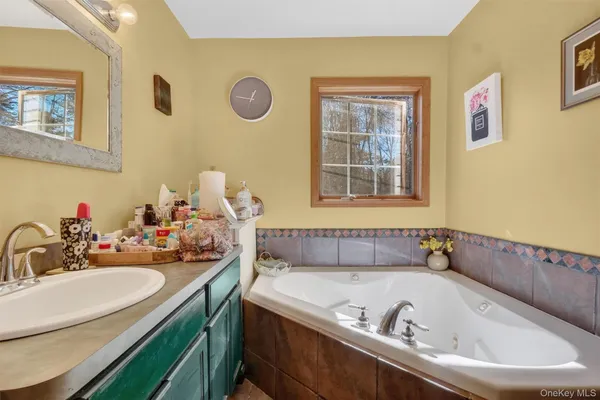 $699,000 | 15 Meadow Drive, Red Hook, NY 12571