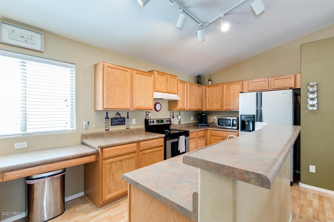 10971 West Royal Palm Road Peoria, AZ 85345 - Photo 11 of 28 12-Royal