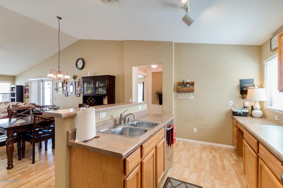 10971 West Royal Palm Road Peoria, AZ 85345 - Photo 14 of 28 15-Royal