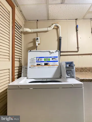 $1,275 | 711 Corinthian Avenue, Unit 2R, Philadelphia, PA 19130