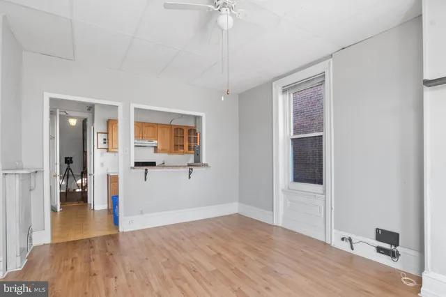 $1,275 | 711 Corinthian Avenue, Unit 2R, Philadelphia, PA 19130