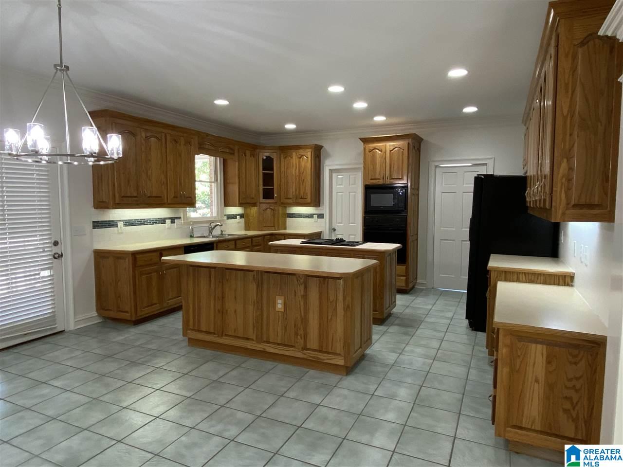 3302 Heatherwood Place Southwest Decatur, AL 35603 - Photo 2 of 18
