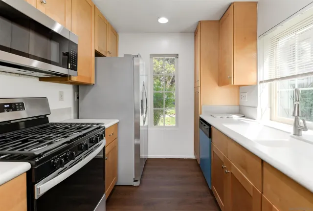 $594,500 | 13076 Wimberly Square, Unit 47, San Diego, CA 92128