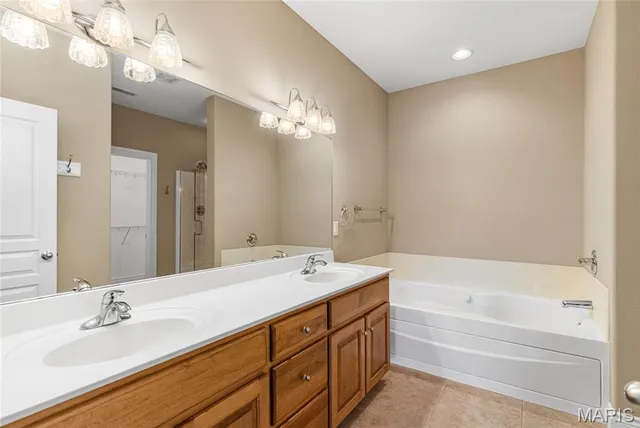 $499,000 | 20318 Timberlake Village Drive, Unit 831, Rocky Mount, MO 65072