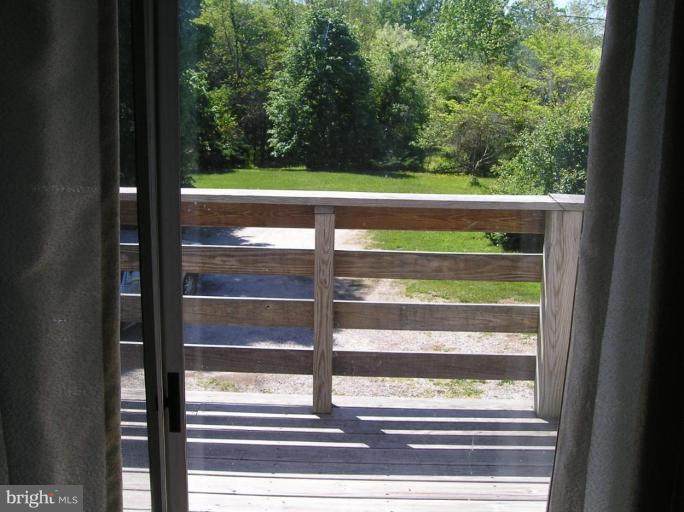 4334 Mt Carmel Road Hampstead, MD 21074 - Photo 4 of 16 Deck