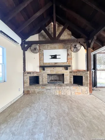 $780,000 | 166 Big Oak Drive, Adkins, TX 78101