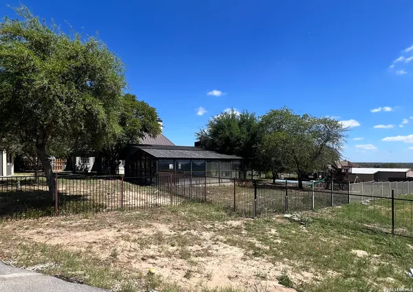 $780,000 | 166 Big Oak Drive, Adkins, TX 78101
