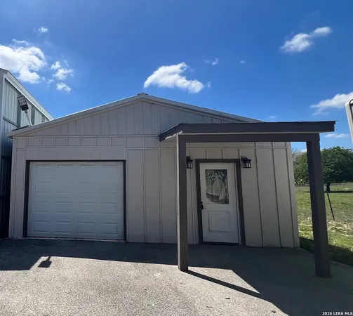 $780,000 | 166 Big Oak Drive, Adkins, TX 78101