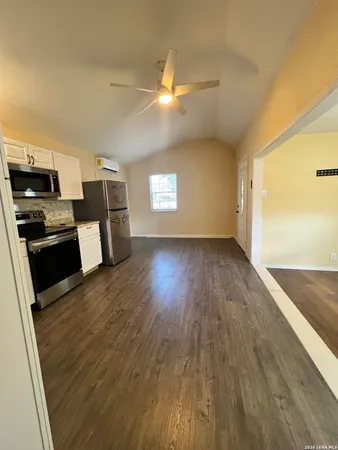 $780,000 | 166 Big Oak Drive, Adkins, TX 78101