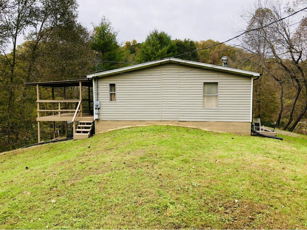 13403 Grayson Road Coeburn, VA 24230 - Photo 4 of 31 Photo 4