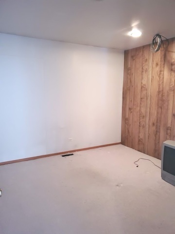 324 Inverrary Lane, Unit D Deerfield, IL 60015 - Photo 25 of 32 a view of an empty room