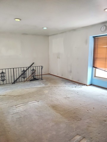 324 Inverrary Lane, Unit D Deerfield, IL 60015 - Photo 7 of 32 a view of an empty room