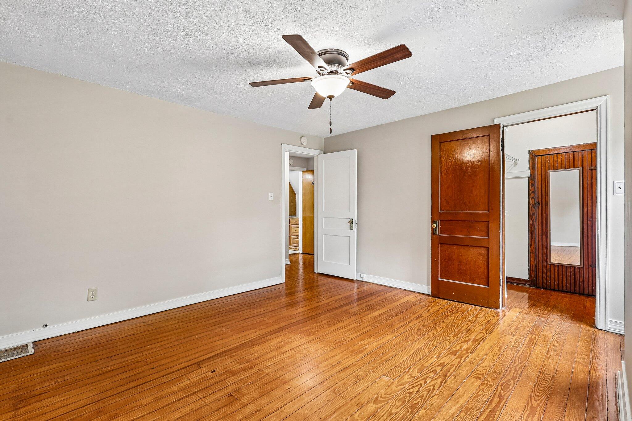 1422 Amsterdam Road Covington, KY 41011 - Photo 23 of 38