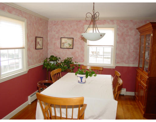 75 Arnold Road Norwood, MA 02062 - Photo 4 of 12 Gallery Image 4