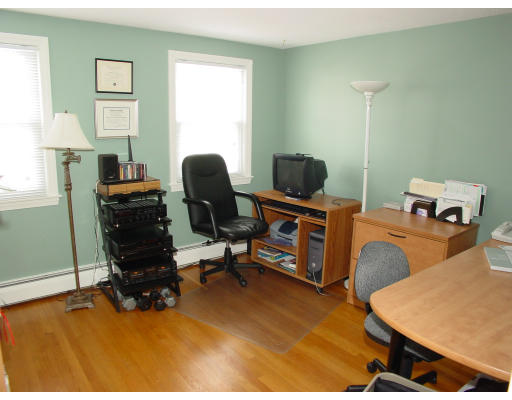 75 Arnold Road Norwood, MA 02062 - Photo 9 of 12 Gallery Image 9