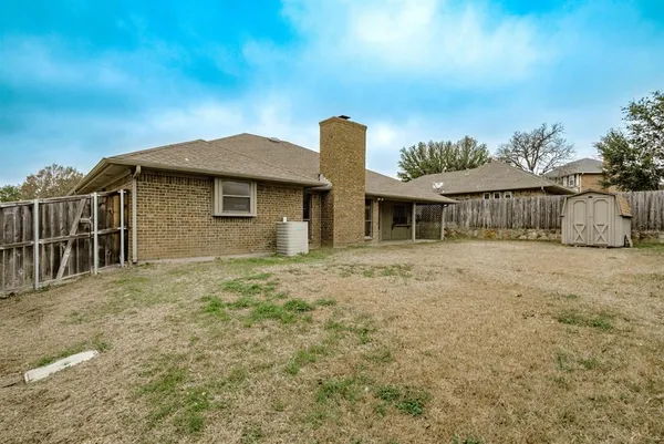 $2,450 | 3100 Green Country Court, Bedford, TX 76021