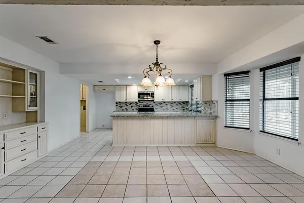 $2,450 | 3100 Green Country Court, Bedford, TX 76021