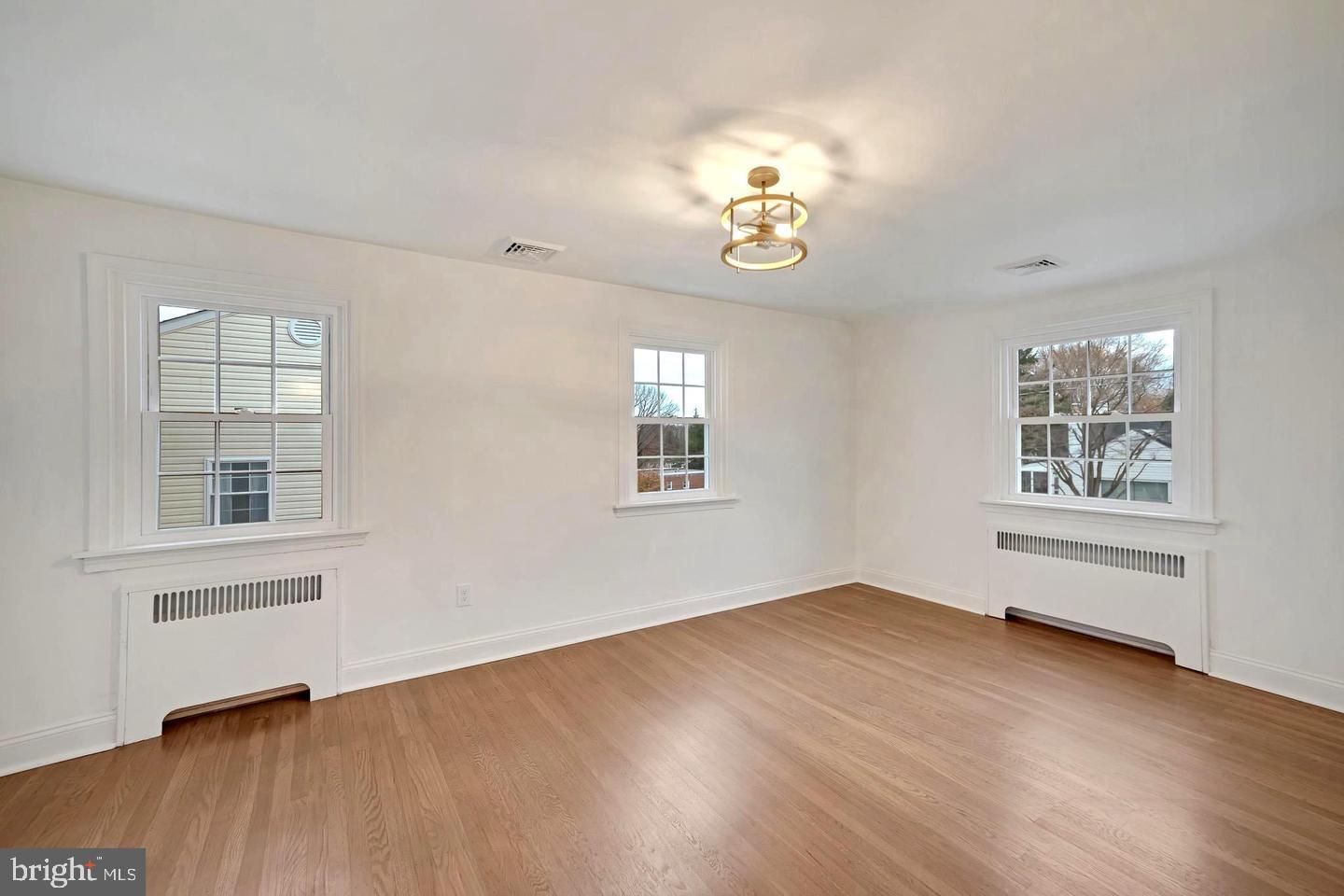 115 Beech Road Wallingford, PA 19086 - Photo 23 of 29 an empty room with windows