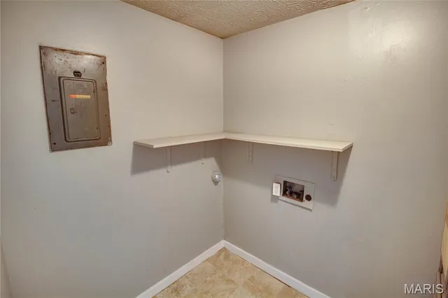 $82,400 | 99 Bonds Avenue, East Alton, IL 62024