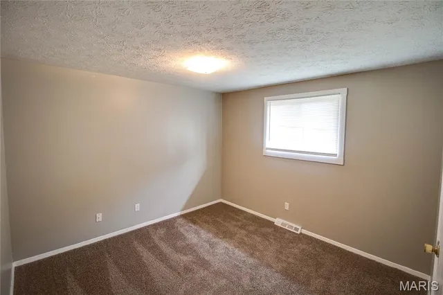 $82,400 | 99 Bonds Avenue, East Alton, IL 62024