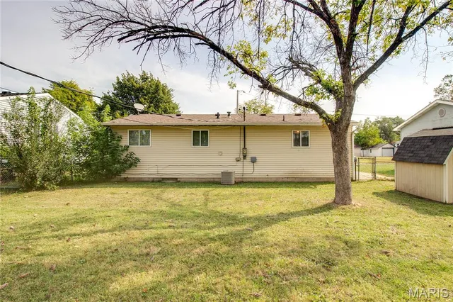 $82,400 | 99 Bonds Avenue, East Alton, IL 62024