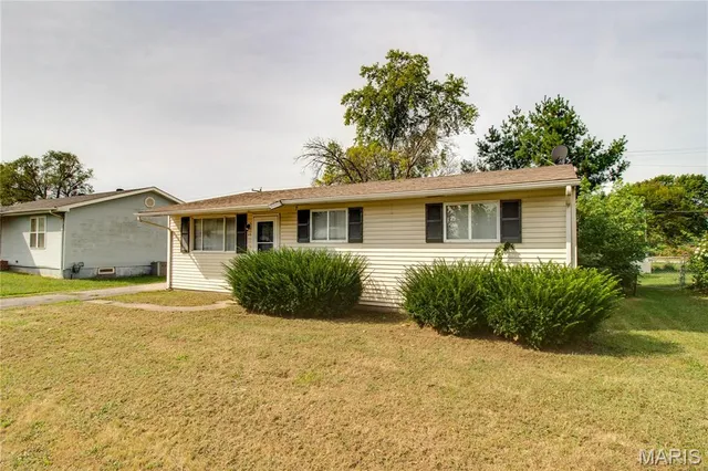 $82,400 | 99 Bonds Avenue, East Alton, IL 62024