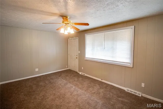 $82,400 | 99 Bonds Avenue, East Alton, IL 62024