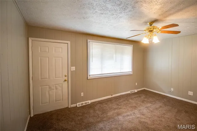 $82,400 | 99 Bonds Avenue, East Alton, IL 62024